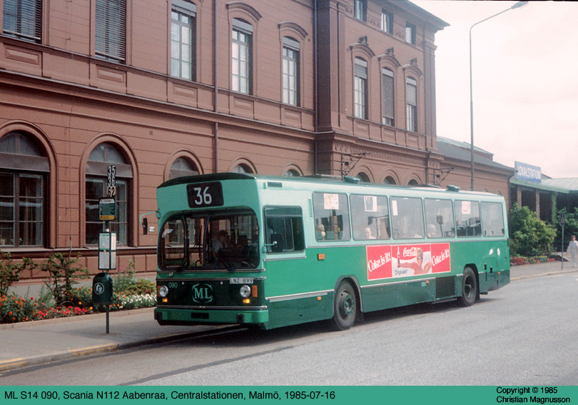 ML090.jpg - ML hade ett antal bussar med den något udda kombinationen Scania-chassi och Aabenraa-kaross. Anledningen att man valt att satsa på Aabenraas lättmetallkarosser var enligt ML:s mycket trevliga informationssekreterare på den tiden, att man hade haft stora problem med rost på stålkarosserna.